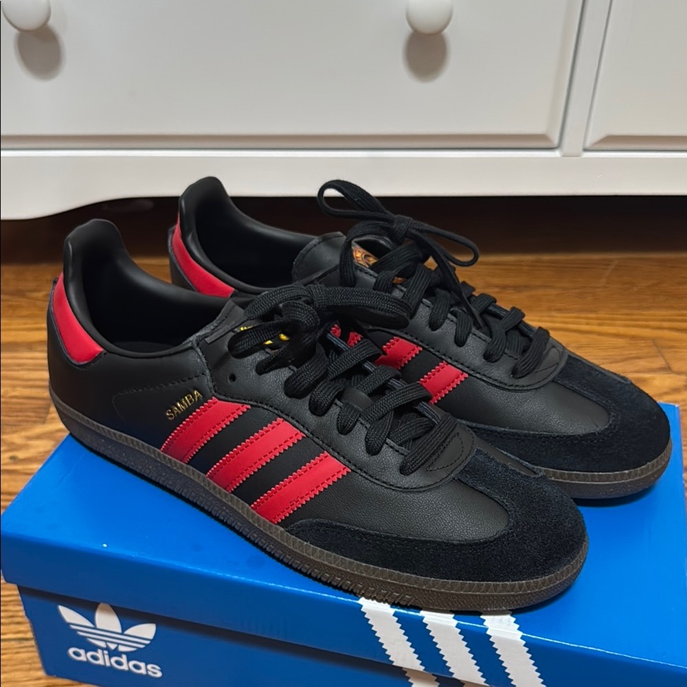Adidas Black and Red Sneakers Classic Retro Design Manchester United